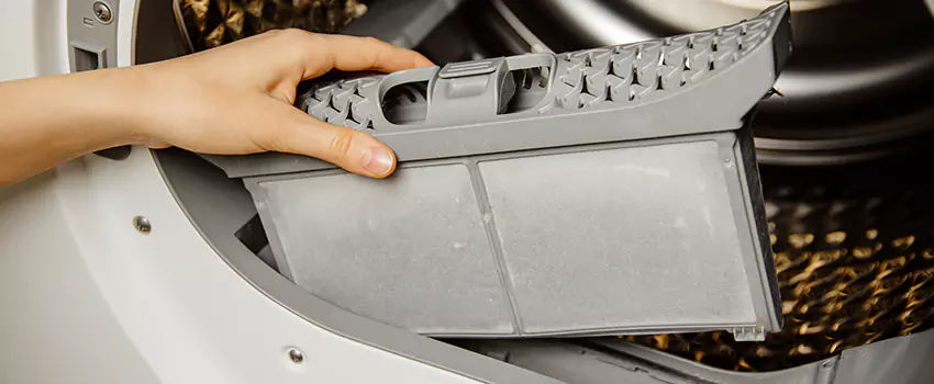 Signs Of A Clogged Dryer Lint Trap in Holiday, Florida